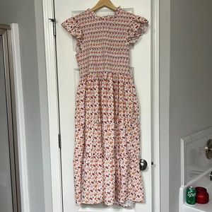 Size L - Women’s Smocked Dress. Brand: Kinder Smocks. Only worn for a picture.